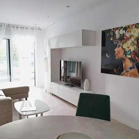 Toplage Neubau Luxus-apartment, Und Altstadt In Minuten Zu Fuss 马尔韦利亚