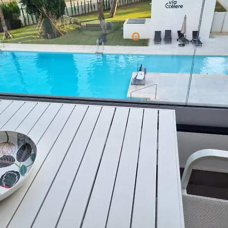 Toplage Neubau Luxus-apartment, Und Altstadt In Minuten Zu Fuss Apartment Marbella