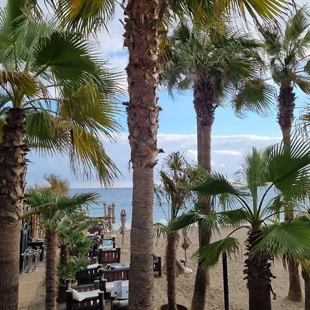 Toplage Neubau Luxus-apartment, Und Altstadt In Minuten Zu Fuss Marbella