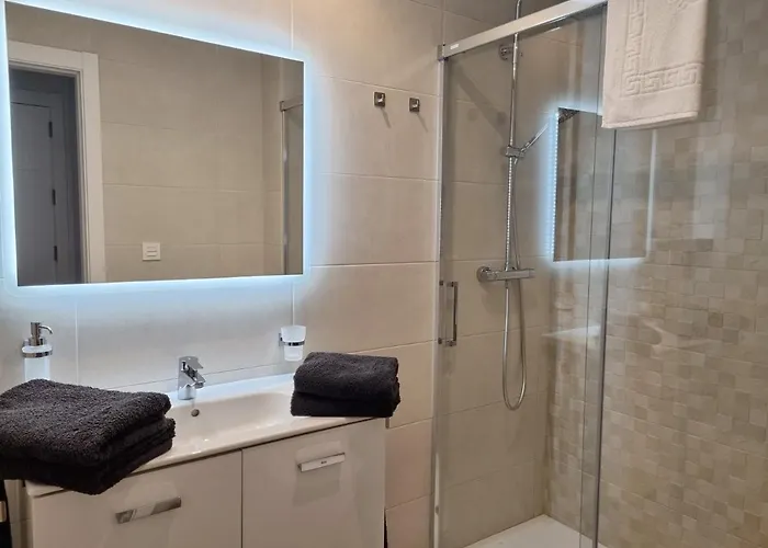 Toplage Neubau Luxus-apartment, Und Altstadt In Minuten Zu Fuss Apartament