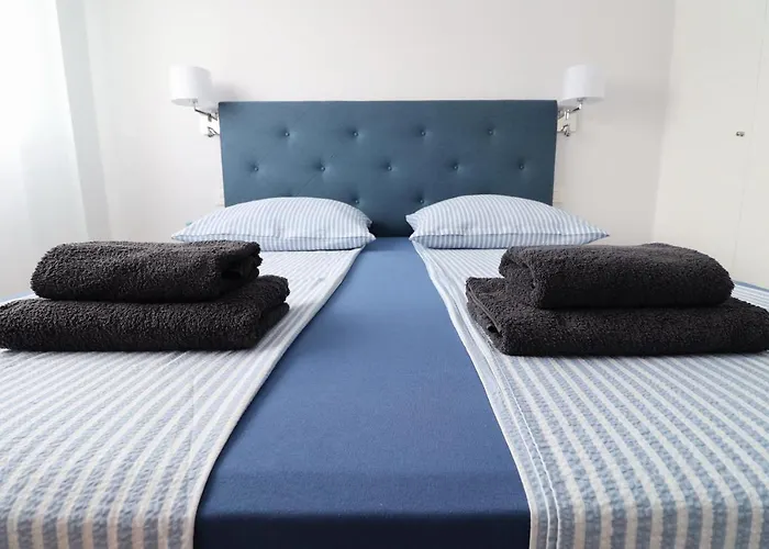 Toplage Neubau Luxus-apartment, Und Altstadt In Minuten Zu Fuss アパート マルベーリャ