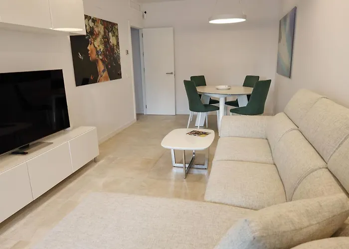 Toplage Neubau Luxus-apartment, Und Altstadt In Minuten Zu Fuss アパート マルベーリャ