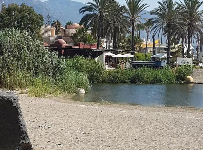 Toplage Neubau Luxus-apartment, Und Altstadt In Minuten Zu Fuss Apartament Marbella