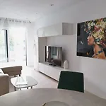 Toplage Neubau Luxus-apartment, Und Altstadt In Minuten Zu Fuss Marbella