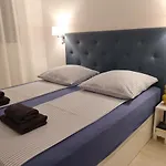 Toplage Neubau Luxus-apartment, Und Altstadt In Minuten Zu Fuss Apartamento