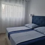 Apartamento Toplage Neubau Luxus-apartment, Und Altstadt In Minuten Zu Fuss