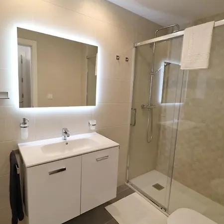 Apartment Toplage Neubau Luxus-apartment, Und Altstadt In Minuten Zu Fuss