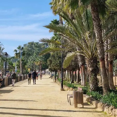 Toplage Neubau Luxus-apartment, Und Altstadt In Minuten Zu Fuss Marbella